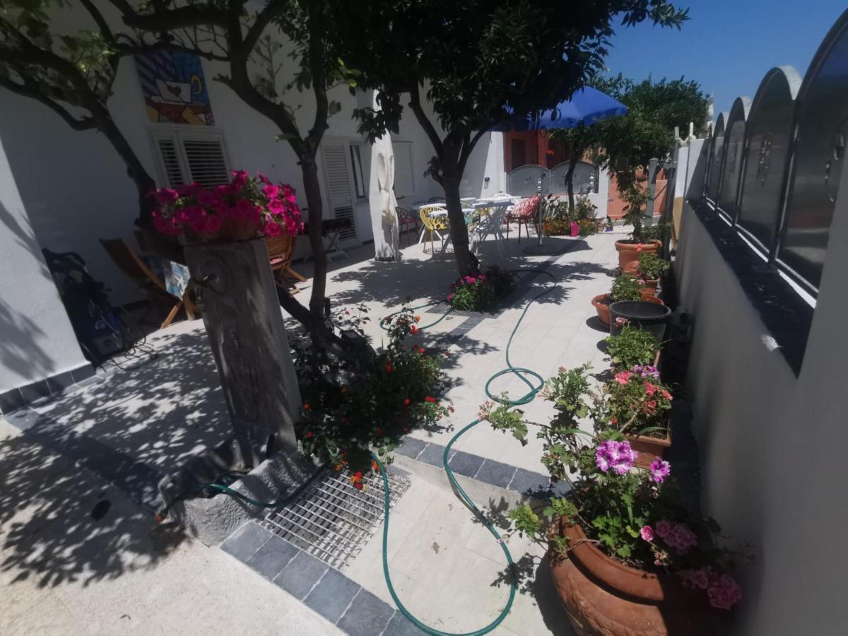 Wonderland Hotel San Teodoro  Eksteriør billede