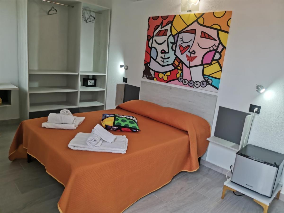 Wonderland Hotel San Teodoro  Eksteriør billede