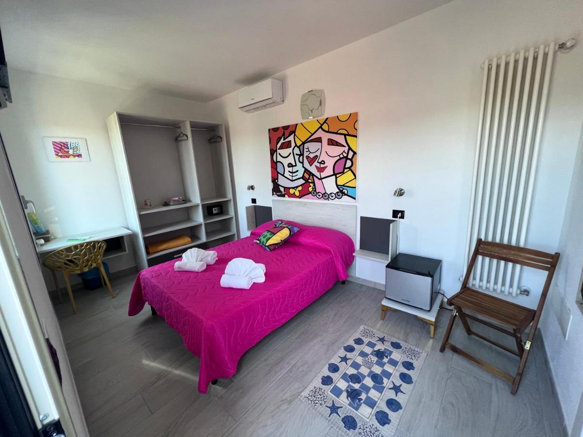 Wonderland Hotel San Teodoro  Eksteriør billede