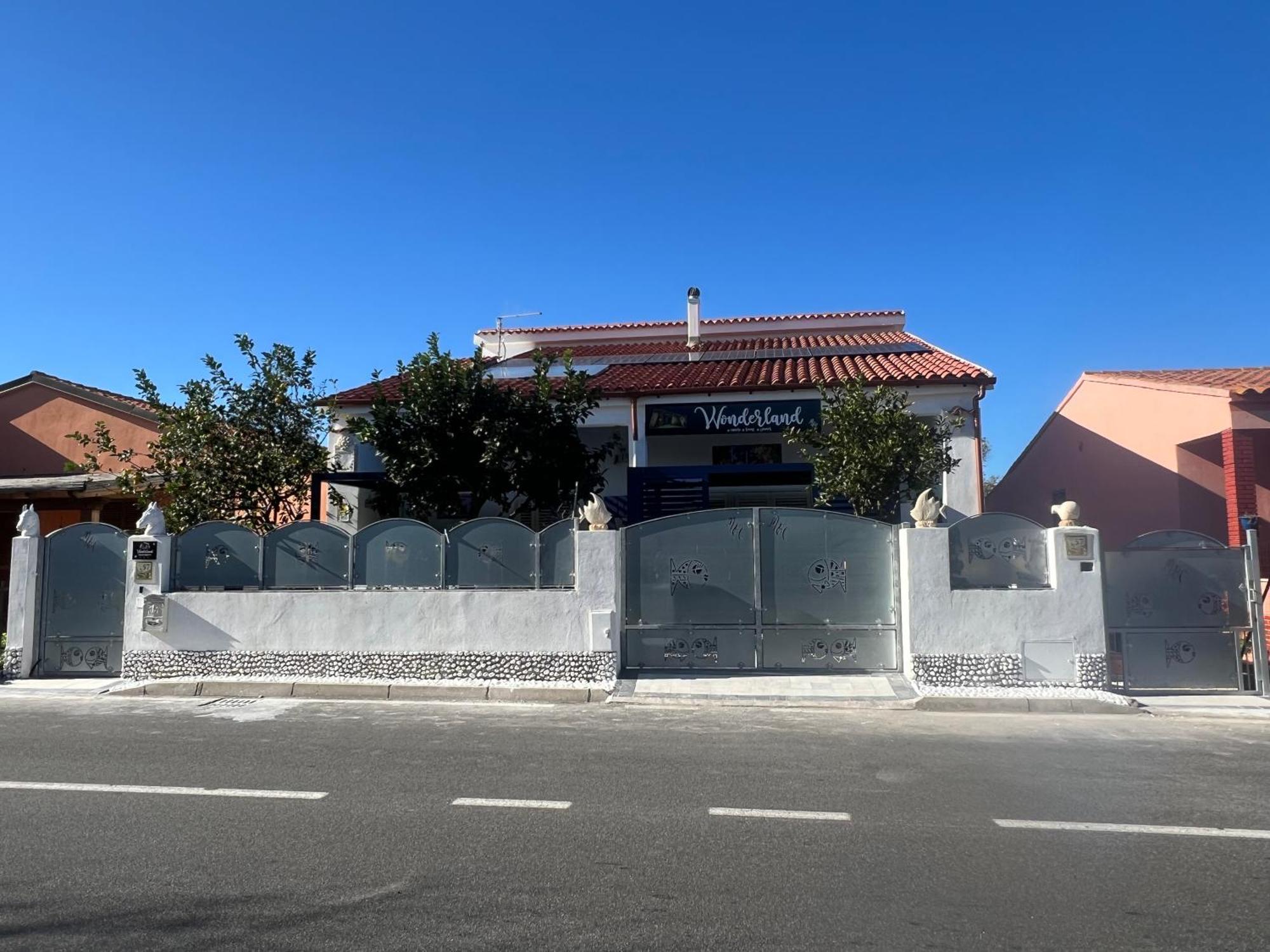 Wonderland Hotel San Teodoro  Eksteriør billede