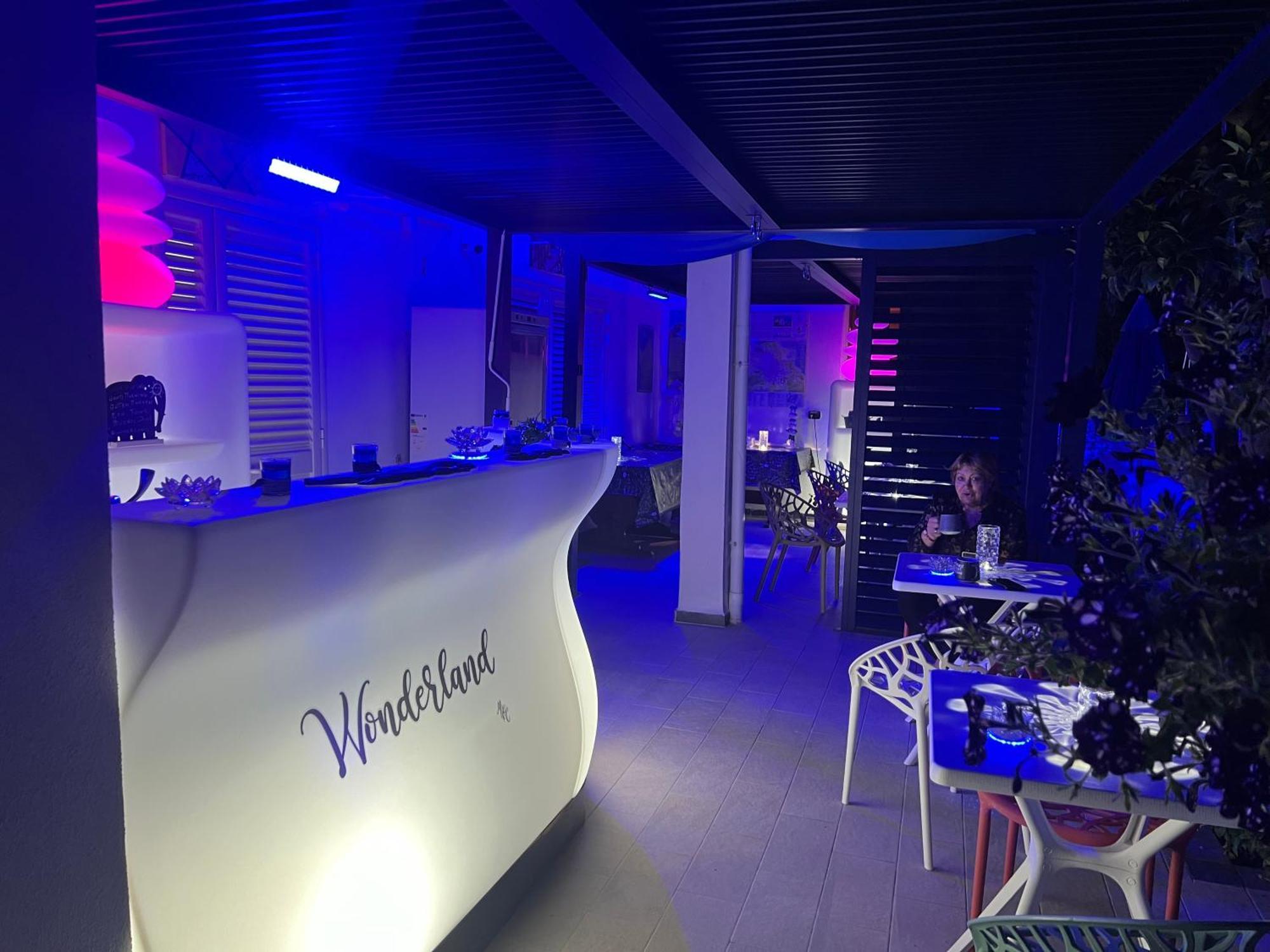 Wonderland Hotel San Teodoro  Eksteriør billede