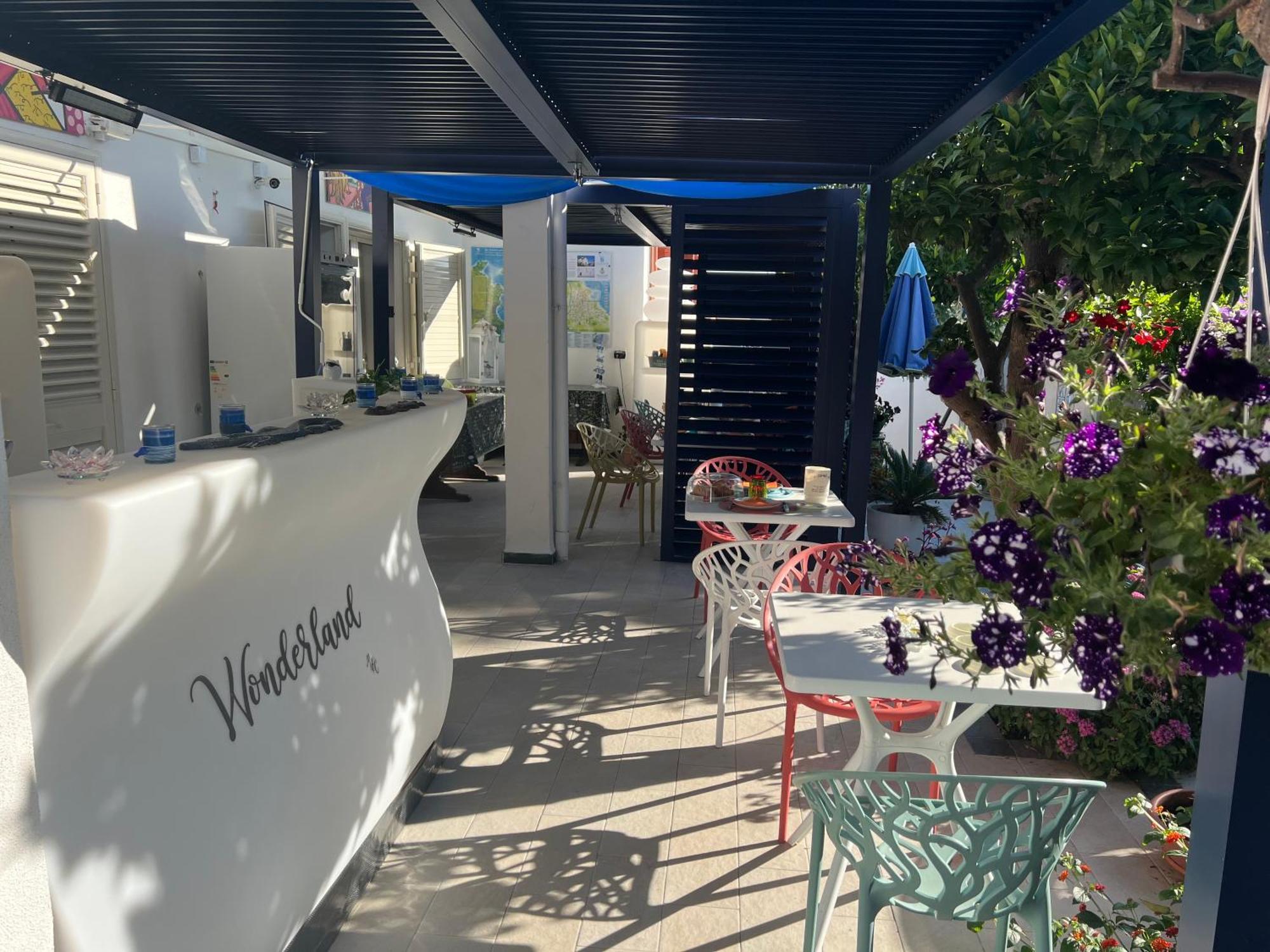 Wonderland Hotel San Teodoro  Eksteriør billede